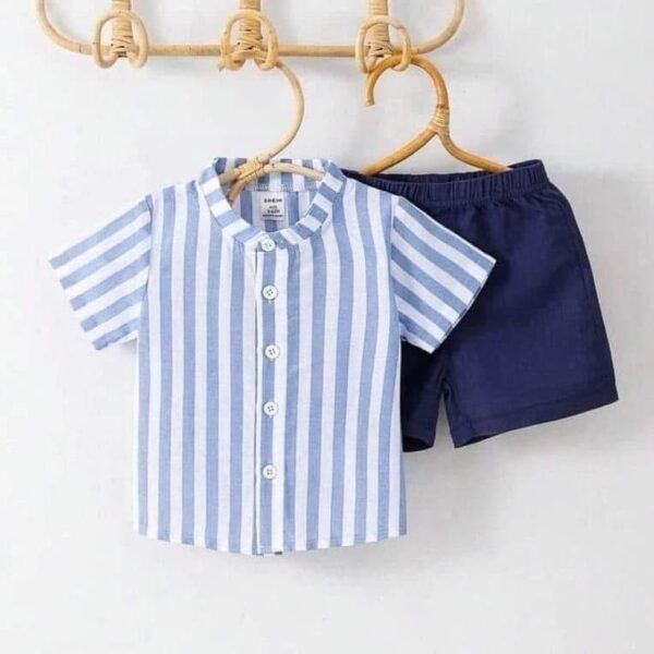 طقم أطفال أولادي صيفي – قميص مخطط بأزرار + شورت قطن مريح